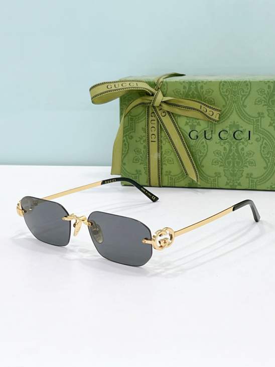 Picture of Gucci Sunglasses _SKUfw79164381fw